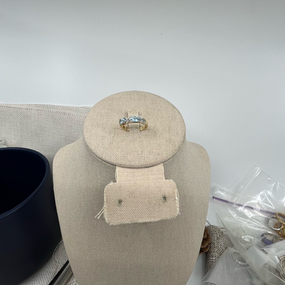 Vintage Gold over 925 Sterling Silver with Aquamarine Gemstone Size 7 Ring - Picture 12 of 15